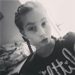lillie webb - @zoeflanders - Instagram
