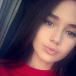Lilly Benson - @lillybenbooxx - Instagram