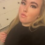 Lilly Best - Facebook