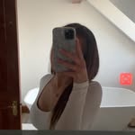 @lillybuckinghamm - Instagram