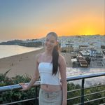 Lilly Burton - @lillyburton22 - Instagram