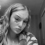 Lilly Burton - @lill.y6534 - Instagram