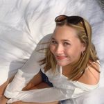 Lily Burton - @lilyburton_ - Instagram