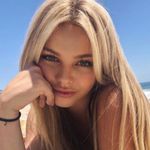 @lillycraneee - Instagram
