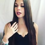 𝕃𝕚𝕝𝕝𝕪 ℍ𝕒𝕒𝕤 - @cerialr - Instagram