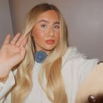 Lilly Joyce - Facebook