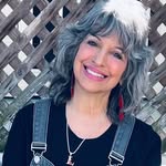 Lilly Painter - @lillypainter - Instagram