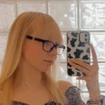lilly - @lillyparkinsonx - Instagram