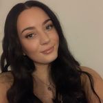 Lily Bartholomew - @lilybartholomew - Instagram