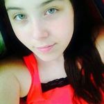 Lily Burch - @loly_pleuss_ - Instagram