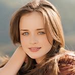 Lilly Bush - Facebook