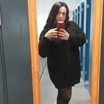 Lily Cobbold - @lilycobbold - Instagram
