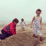 Elizabeth Clare - @lilydolan - Instagram
