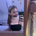 Lily Heath - @lilyheath98 - Instagram