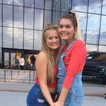 Lily Howard - @lilyhowards_closet - Instagram