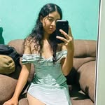 Lily Navarro - @navarro.lly - Instagram