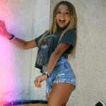 Lily Newman - @itz.hailo - Instagram