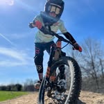 Lincoln Sutherland - @lincoln_on_mtb - Instagram