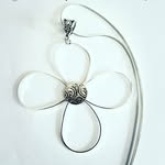 Linda Barton Robichaud - @linstimelesstreasures - Instagram