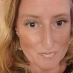 Lindsay Benton - @lindsay.benton.77 - Instagram