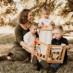 Lindsay Byrd - @lindsaybyrdbooks - Instagram