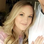Lindsay Cantrell - @lindsaythelindsay - Instagram