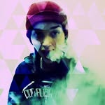 Lindsay @ Smoker's Choice - @lindsayblowsclouds - Instagram