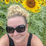 Lindsay Farley - @lindzfar - Instagram