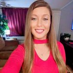 Lindsay Guy - @linzee_3313 - Instagram