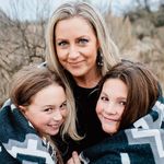Lindsay Lamb - @looloolinny - Instagram