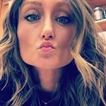 Lindsay Larson - @lindsaylarson122 - Instagram