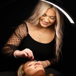LINDSAY ELLER: NC LICENSED ESTHETICIAN + LASH ARTIST - @aesthetically.yours.x.lindsay - Instagram