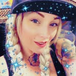Lindsey Kat Newcomb - @kat.kittie.1 - Instagram