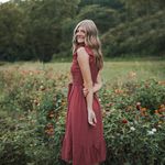 *Lindsay Robbins* - @lindsay.robbins_ - Instagram