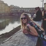 Lindsay Sanchez - @authorlindsaysanchez - Instagram