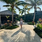 Lindsay-anne Townsend - @la_town - Instagram