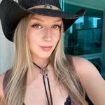 Lindsay Wright - @lindsaywrighht - Instagram