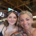Lindsay Wright - @linnnerthegreat - Instagram