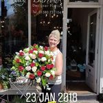Lindsay Barrow Florist - @lindsaybarrowflorist - Instagram