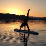Lindsey Bloom - @lindseybloomyoga - Instagram