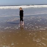 Lindsay Burrows - @lindsay.burrows.90 - Instagram