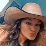 Lindsey Hackett - @lindseyhackett7 - Instagram
