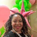 Lindsay Hemphill - @lindsay.hemphill.71 - Instagram