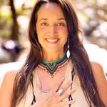 Lindsey Wise ~ Annakosha mama - @shamamawise - Instagram