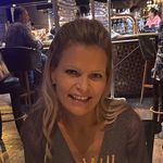 Lisa Agnew - @porsche_gts_girl - Instagram