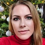 Lisa Avey-Hebditch - @fieryfoxcandles - Instagram