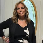 Lisa Aviles - @laviles68 - Instagram