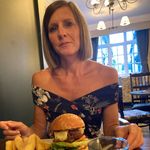 Lisa Bayes - @lisa.bayes22 - Instagram