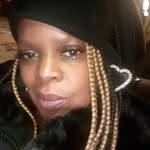 Lisa Beard - @lusciousniss - Instagram