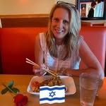Lisa Borquez - @radiate.hope.0102 - Instagram